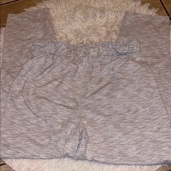 Lululemon On The Fly Pant - Picture 1 of 4